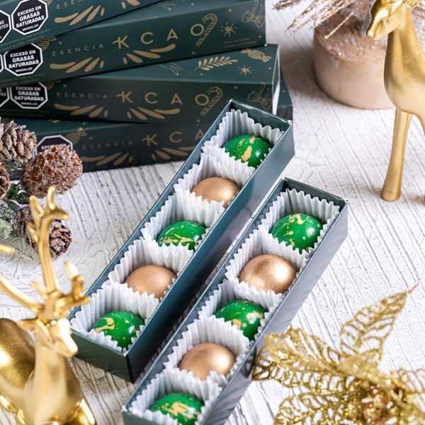 Caja de Bombones Navideños Artesanales | Chocolate 53% Cacao con Baileys y Miel